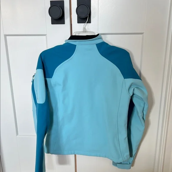 Marmot Women's Light and Dark Blue Ski Jacket - Picture 6 of 7